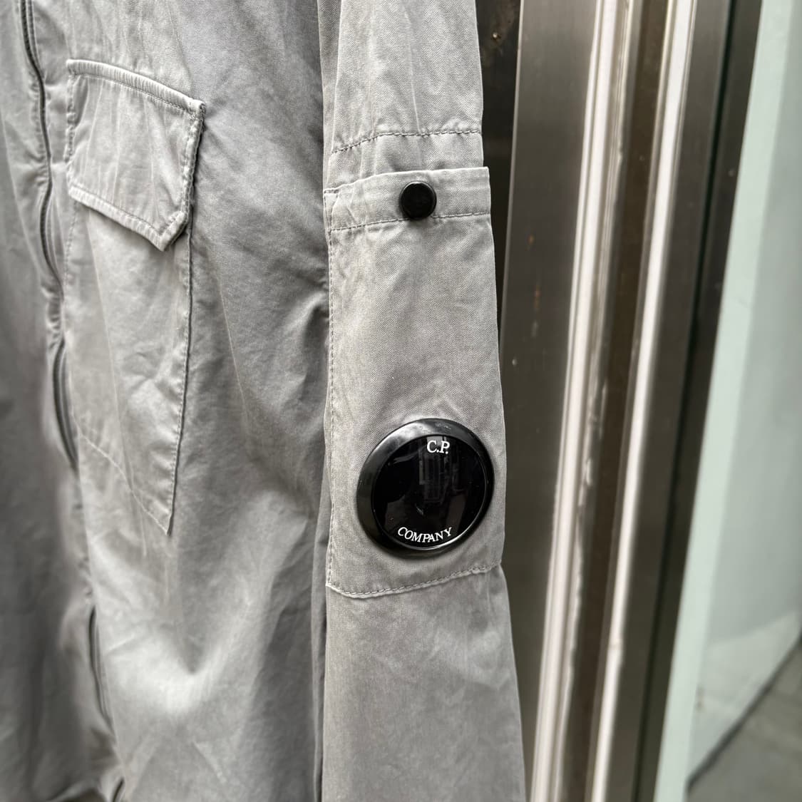 씨피컴퍼니 렌즈 집업 오버셔츠 자켓 상품이미지3