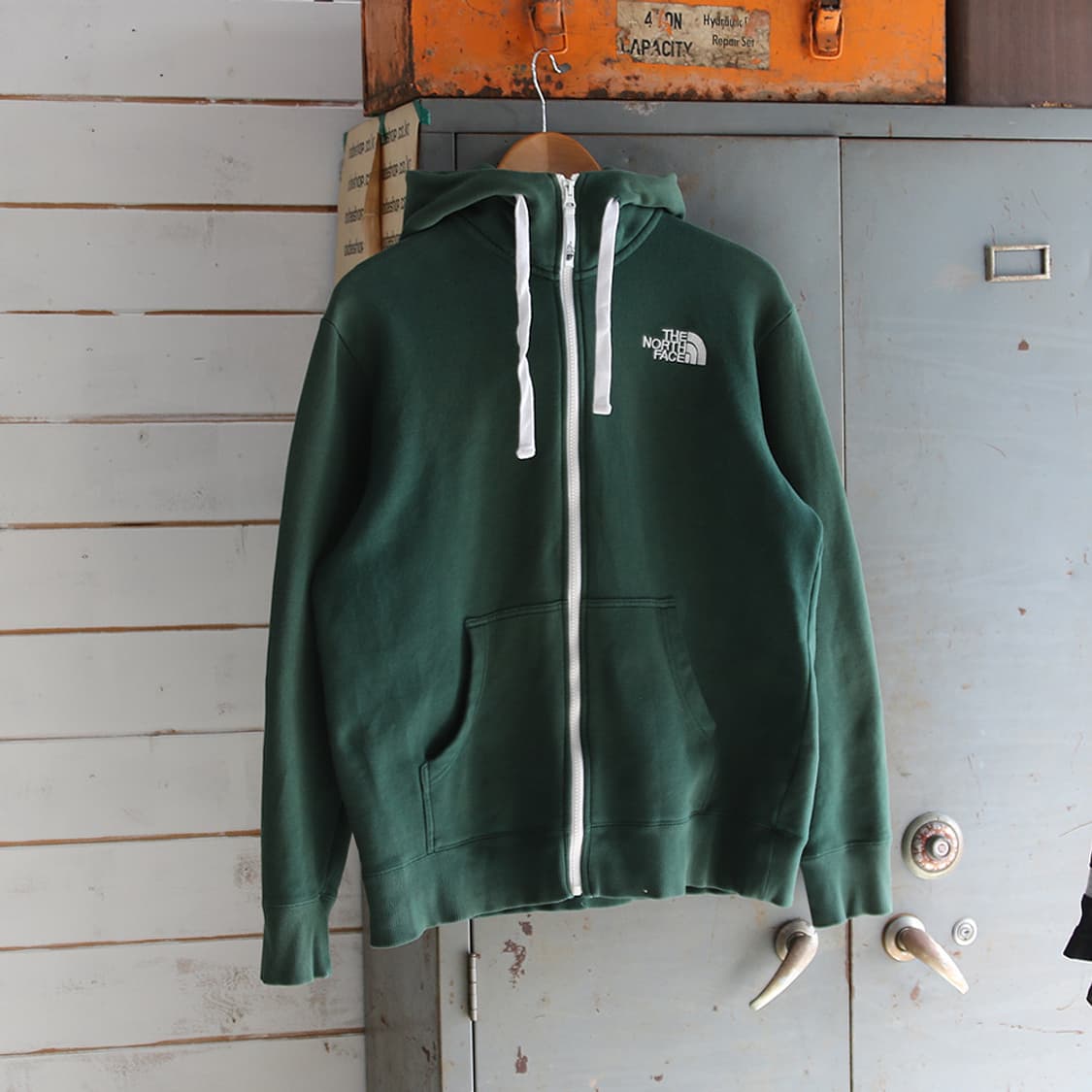 (착용컷) 노스페이스 스웻 후드 집업 자켓 (남성용 M) 상품이미지2