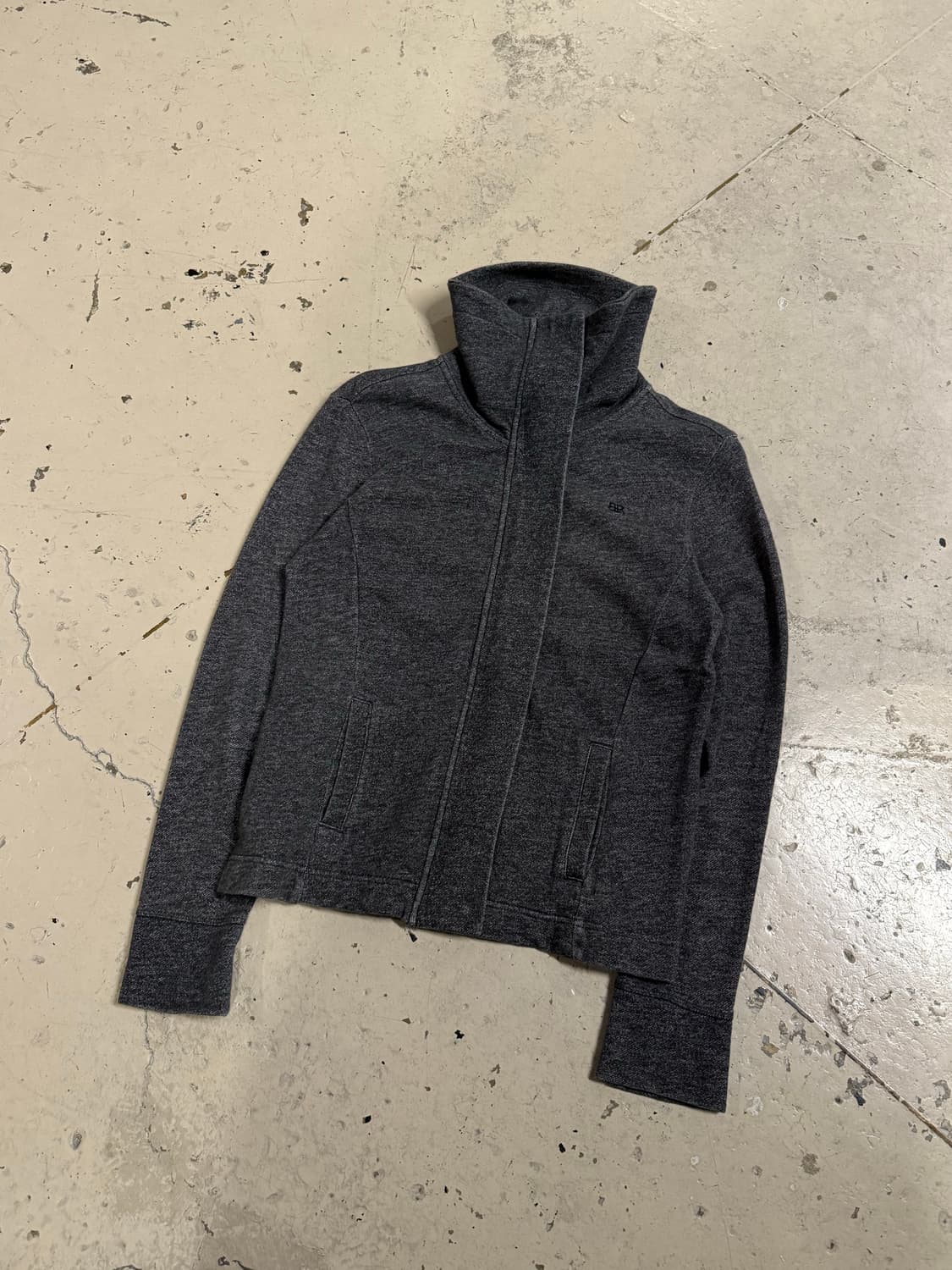 charcoal high-neck detail zip-up 상품이미지4