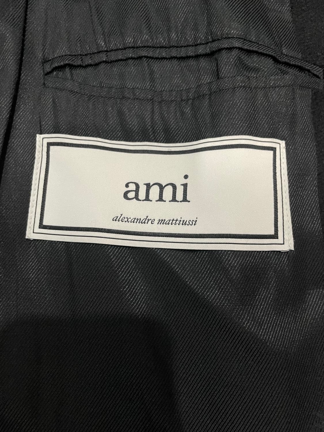 AMI 블랙 더블 코트 46 매장판 정품 상품이미지4