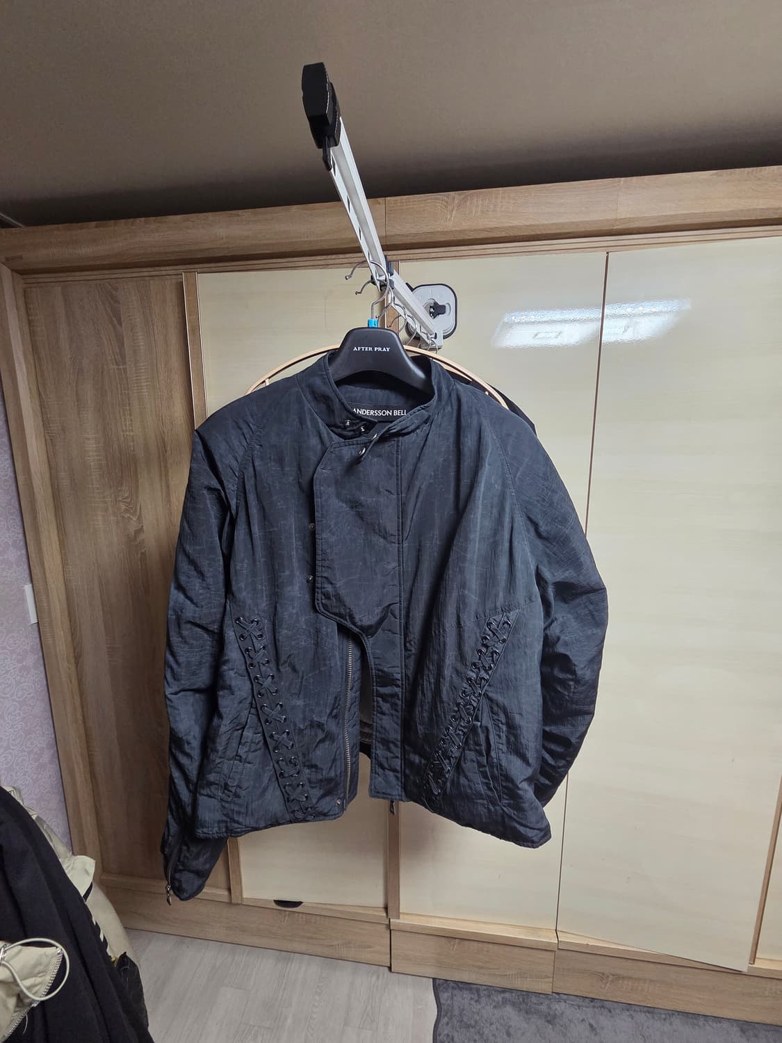 [XL] 앤더슨벨 레이스업 패디드 점퍼 블랙 상품이미지1