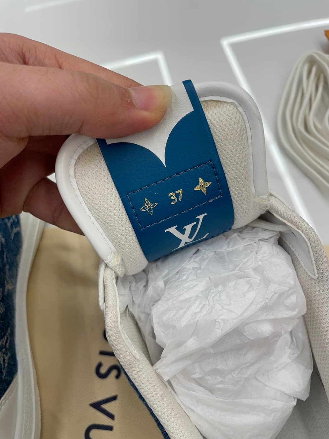 (37) 루이비통 찰리 여성 스니커즈 상품이미지5