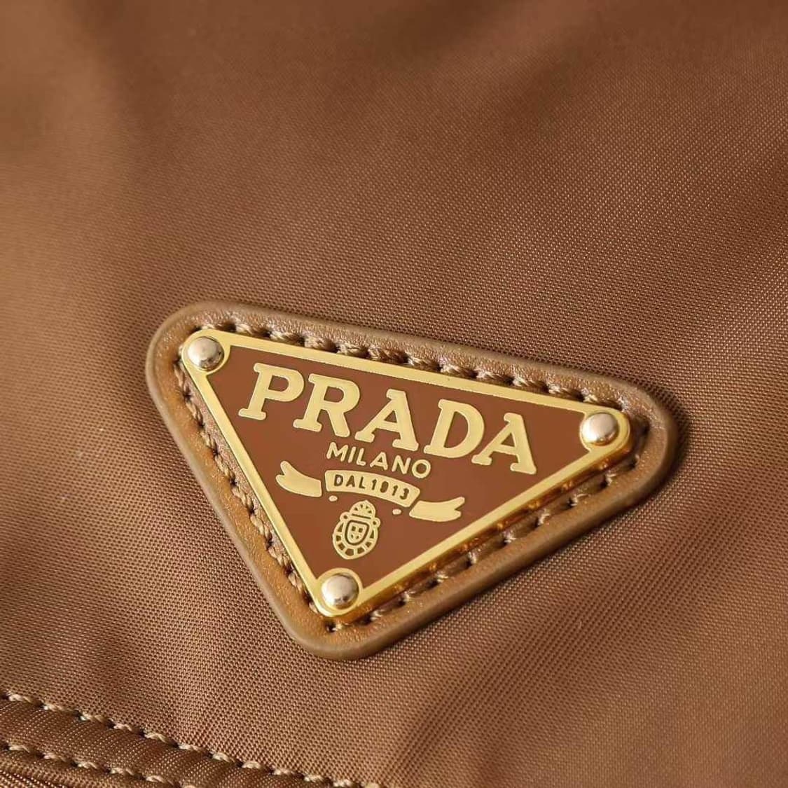 프라다 익스플로어(Prada Explore) 숄더백 상품이미지5