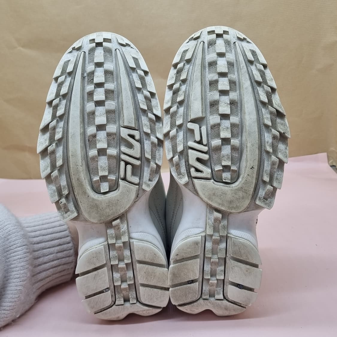 휠라 디스럽터2 스크립트 운동화 245 상품이미지3