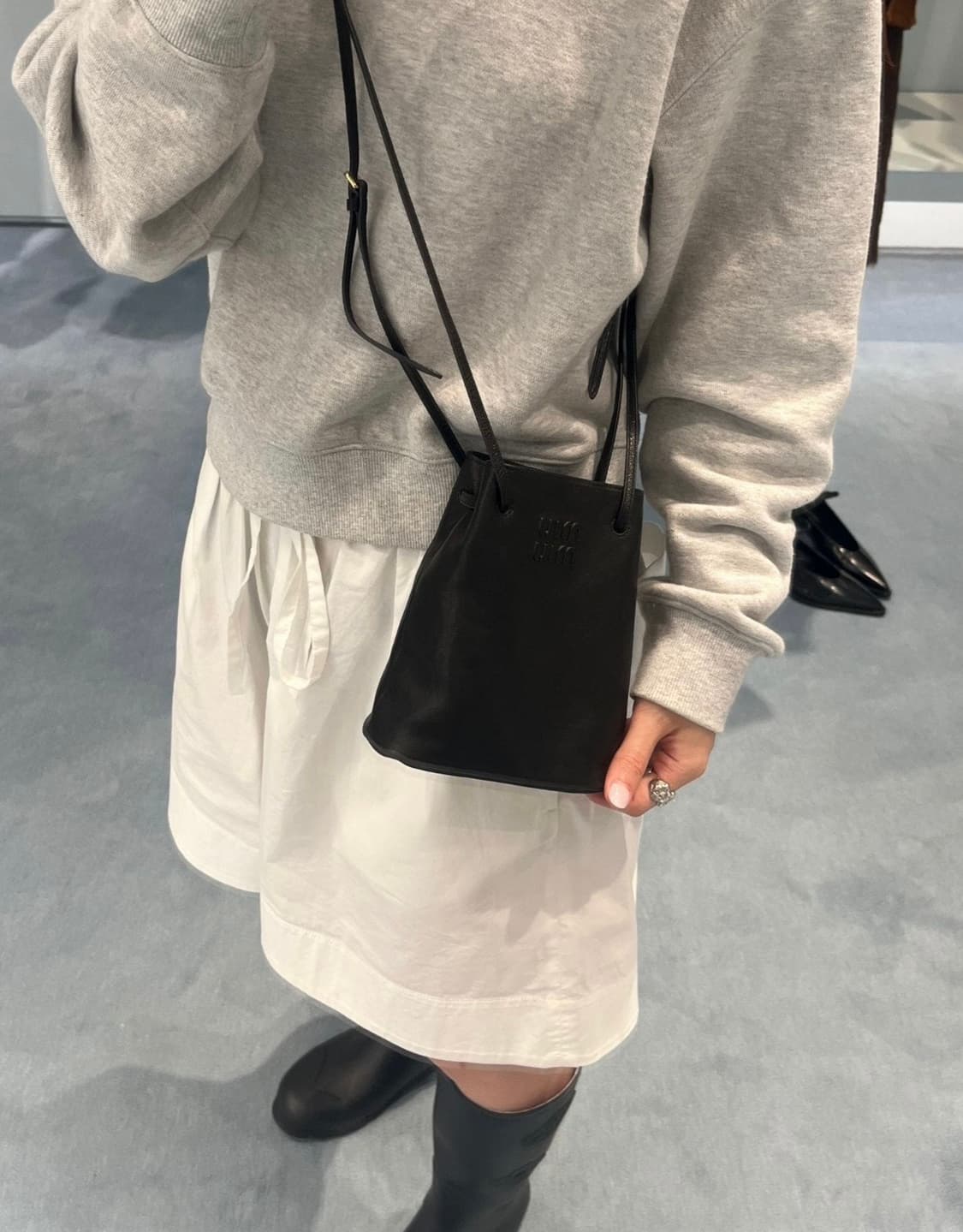 미우미우 나파레더 미니 버킷백 최저가 상품이미지2