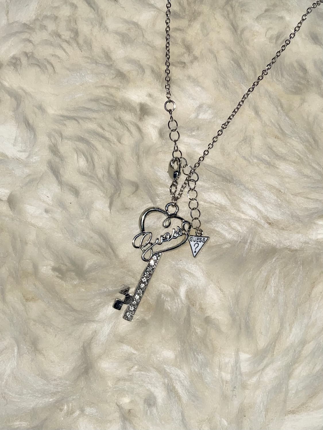 게스 하트 키 큐빅 네크리스 상품이미지2