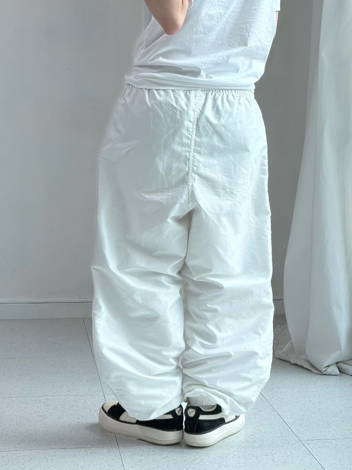 루니튠즈 화이트 조거팬츠 상품이미지5