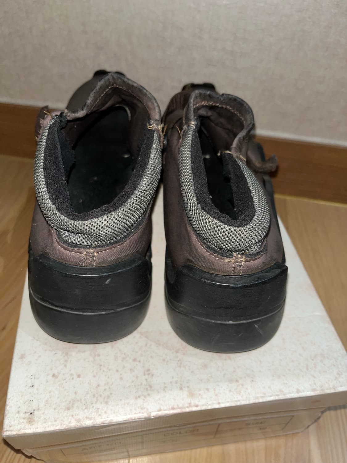 언더커버 Ambivalence 스니커즈 상품이미지6