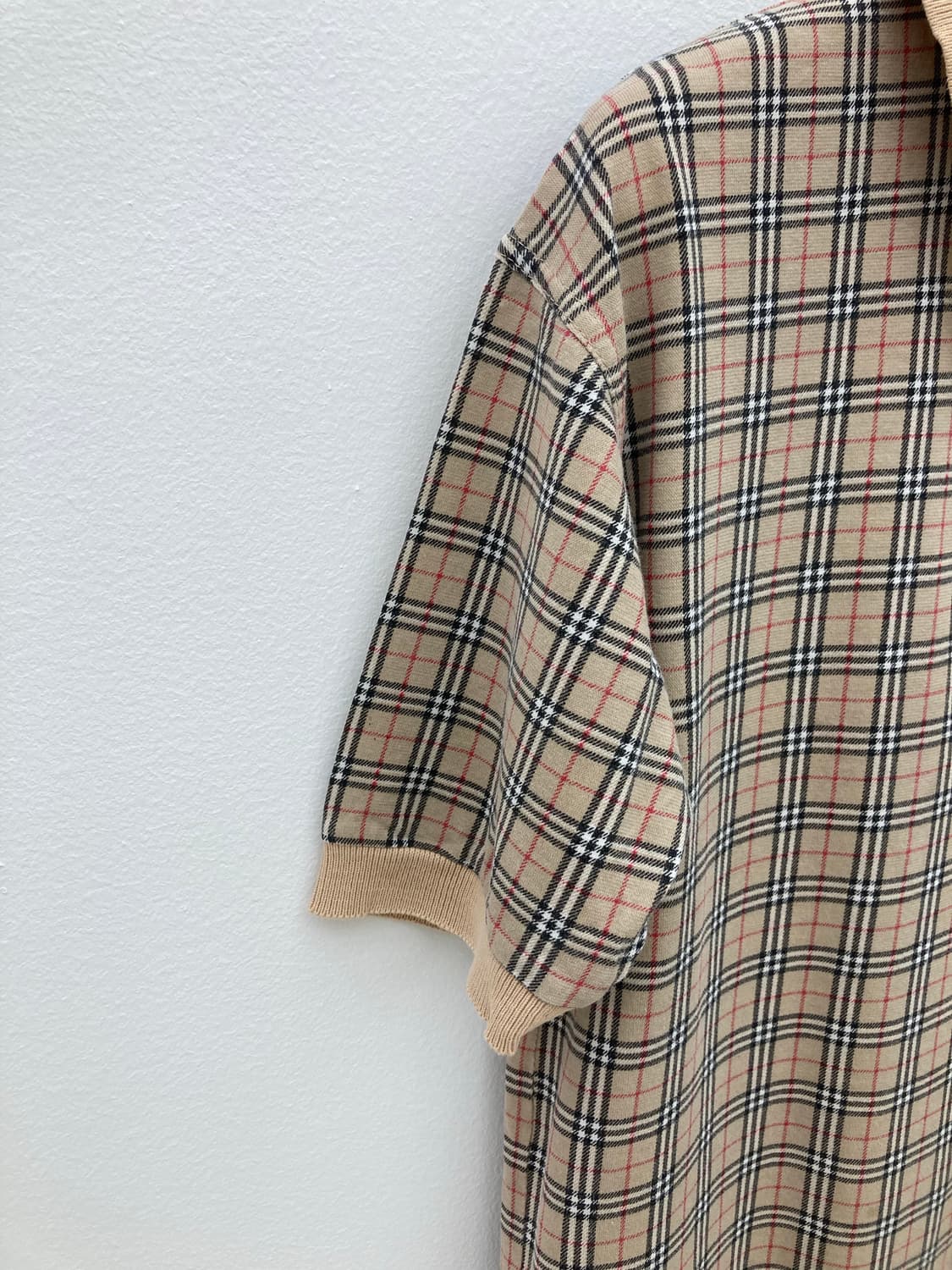 버버리 금장 노바체크 카라티 상품이미지5