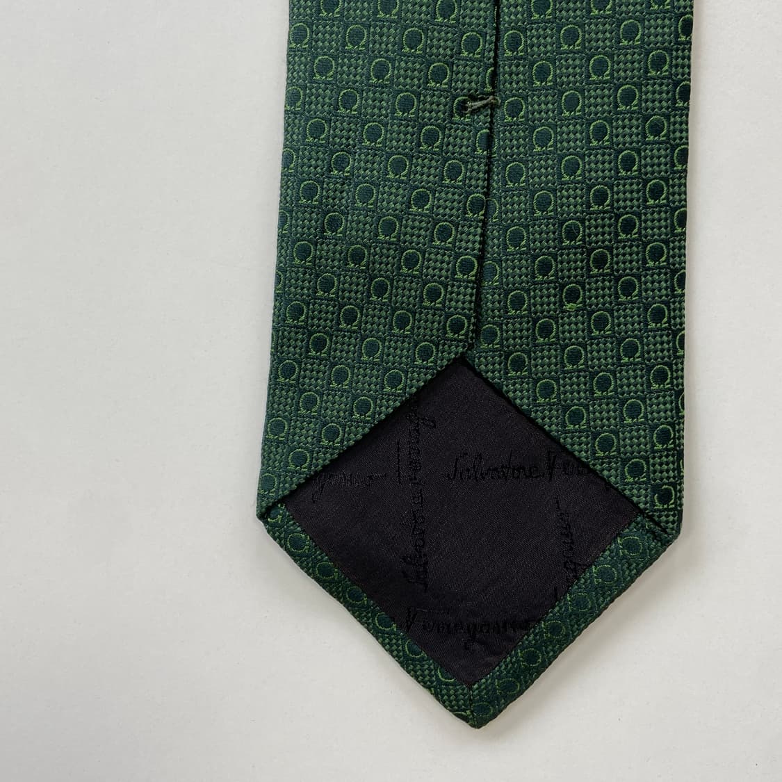 페레가모(Ferragamo) 명품 정품 모노그램 넥타이 8.6cm 상품이미지6