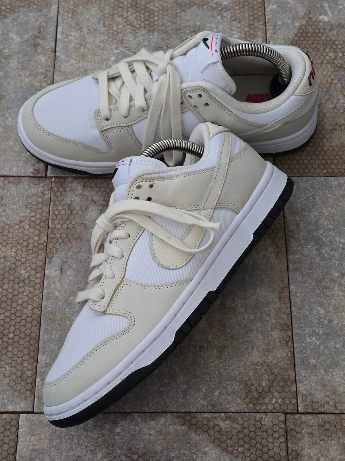 (240)나이키 덩크 로우 lx 코코넛 밀크 스니커즈 상품이미지3