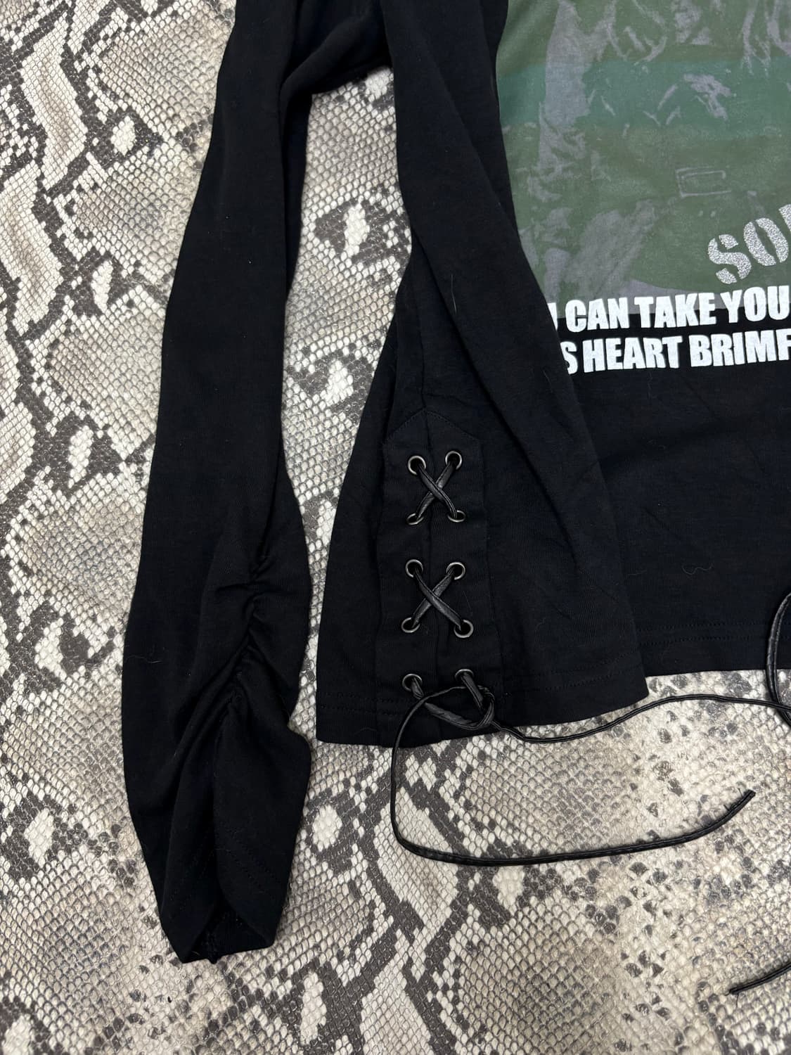 “PLG” Y2K Mood Eyelet Detail Sleeve 상품이미지7
