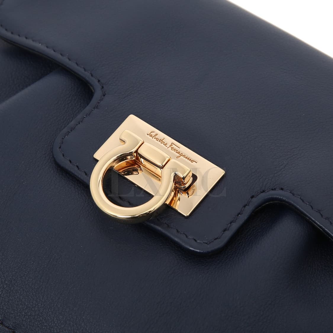 페라가모 바라 플랩 체인 크로스 미니숄더백 21D659 상품이미지8