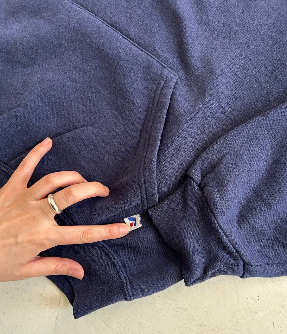 90's Vtg Russell navy hoodie sweat 상품이미지3