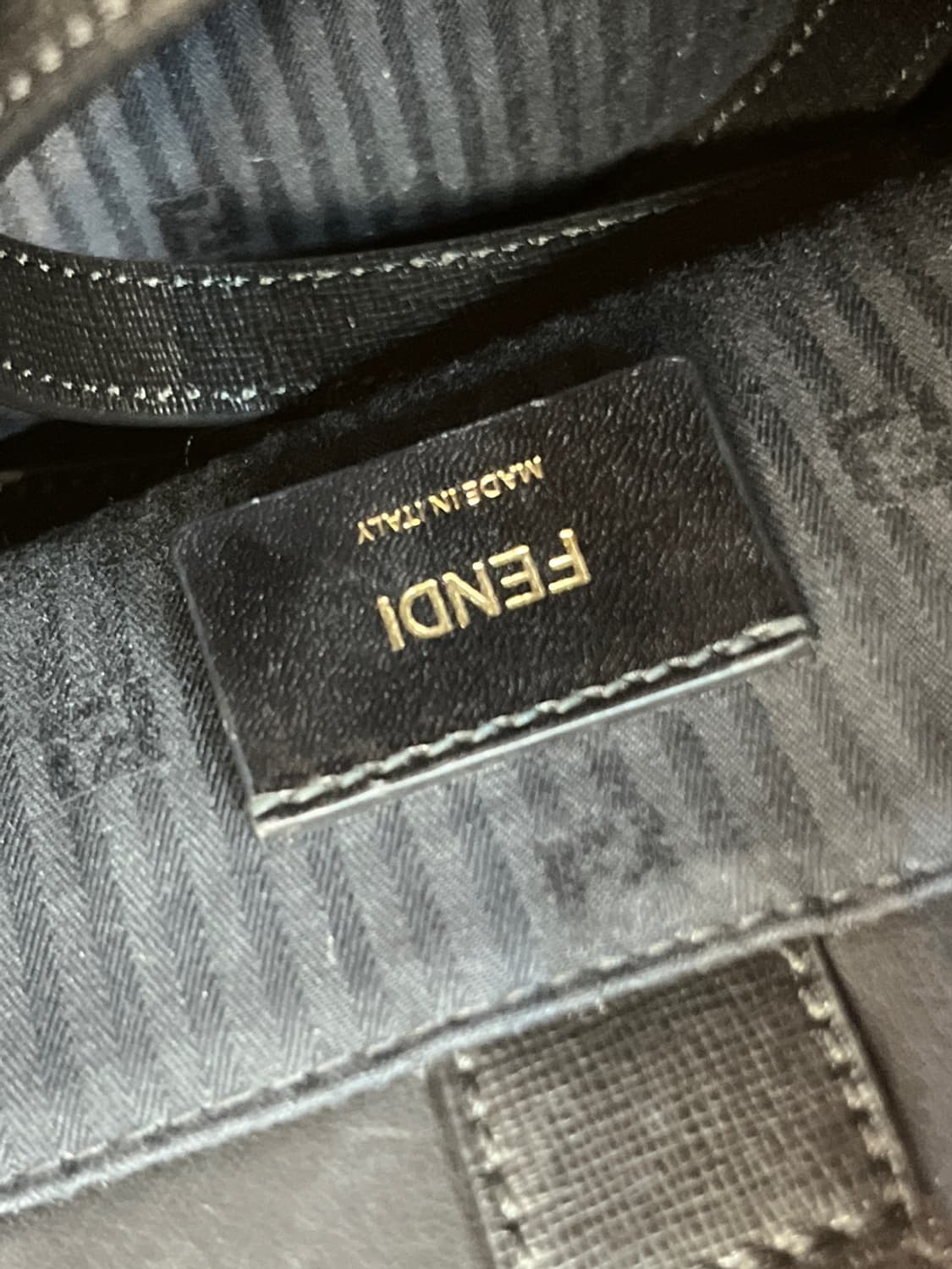 펜디 투쥬르 레더 미니 토트 백 상품이미지9