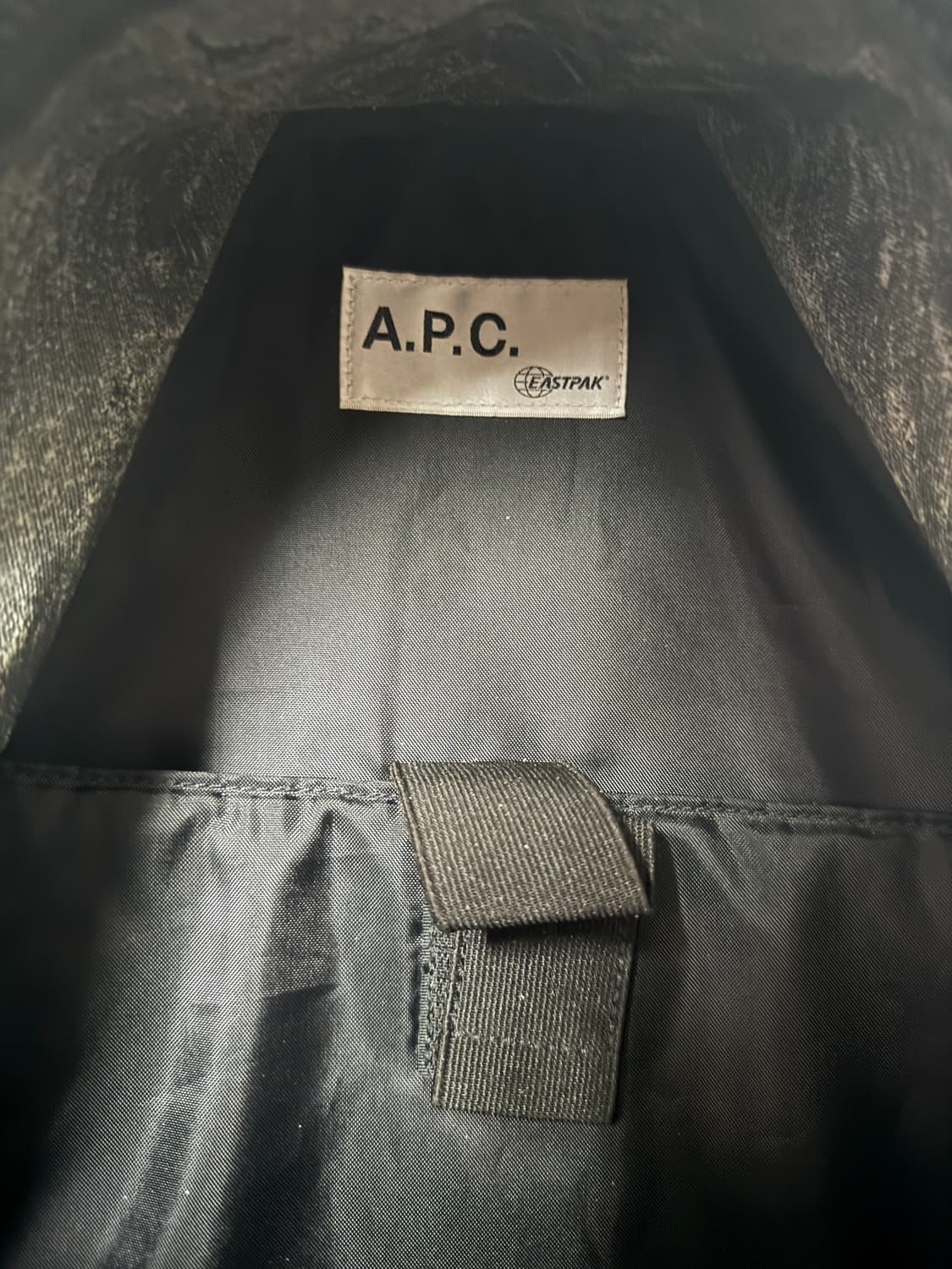 이스트팩 APC 아페쎄 콜라보 가죽 트림 백팩 상품이미지4