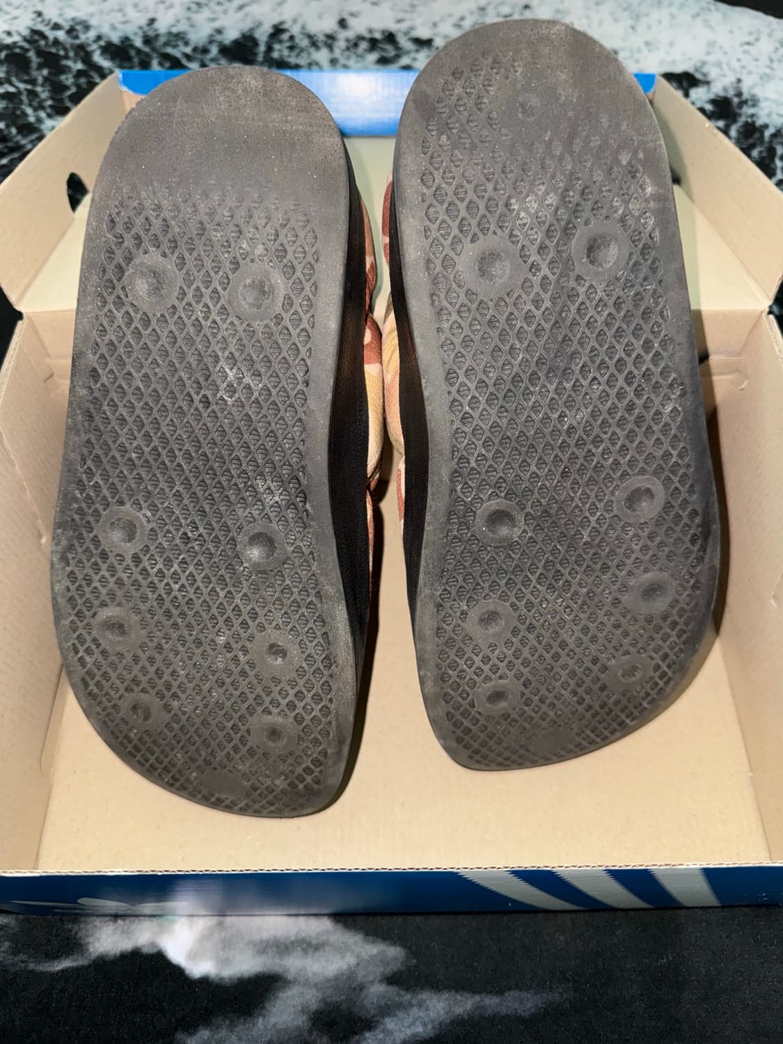 [240.245]아디다스 퍼피렛 매직 베이지 코어 블랙 패딩슈즈 상품이미지4