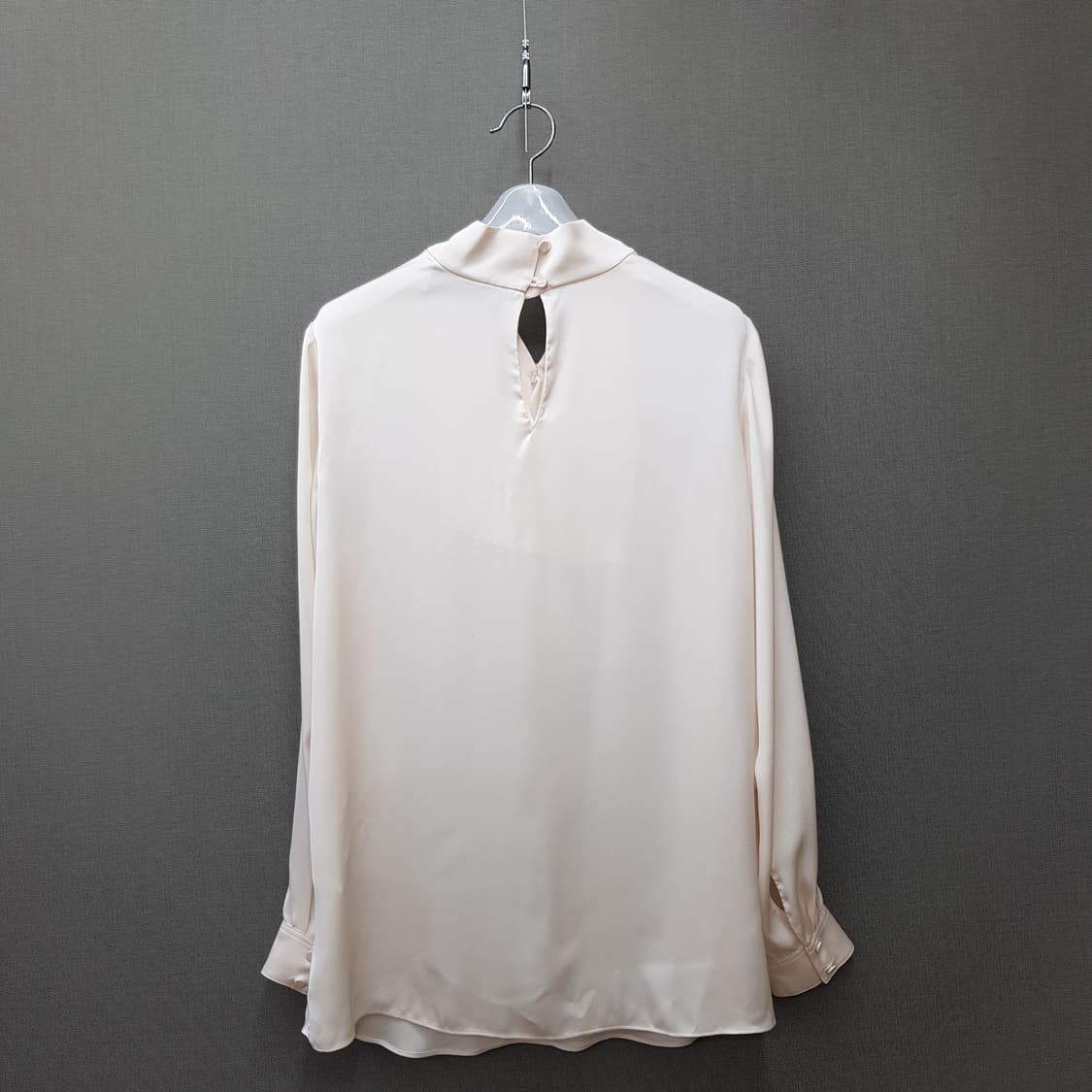 모조에스핀 2021 드레이프 실크 블라우스 M사이즈 상품이미지4