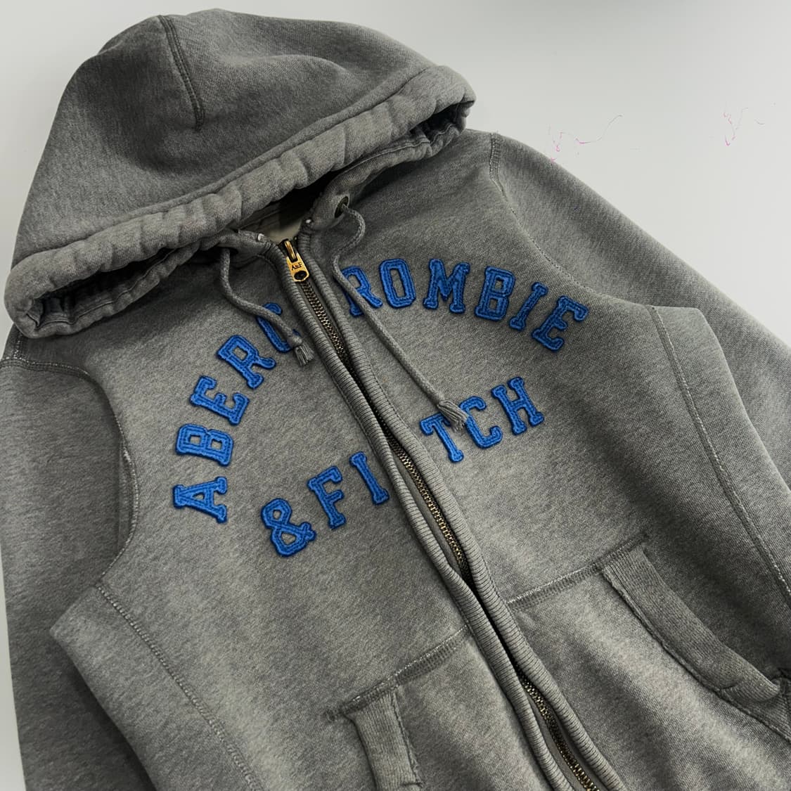 Abercrombie 아베크롬비 블루 스펠아웃로고 그레이 후드집업 상품이미지4