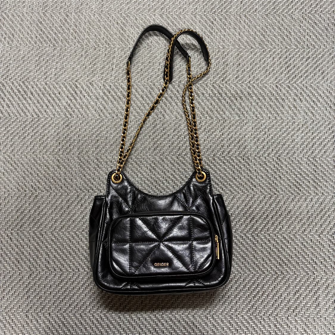 가이거 빈티지블랙 금장 퀼팅백 상품이미지1