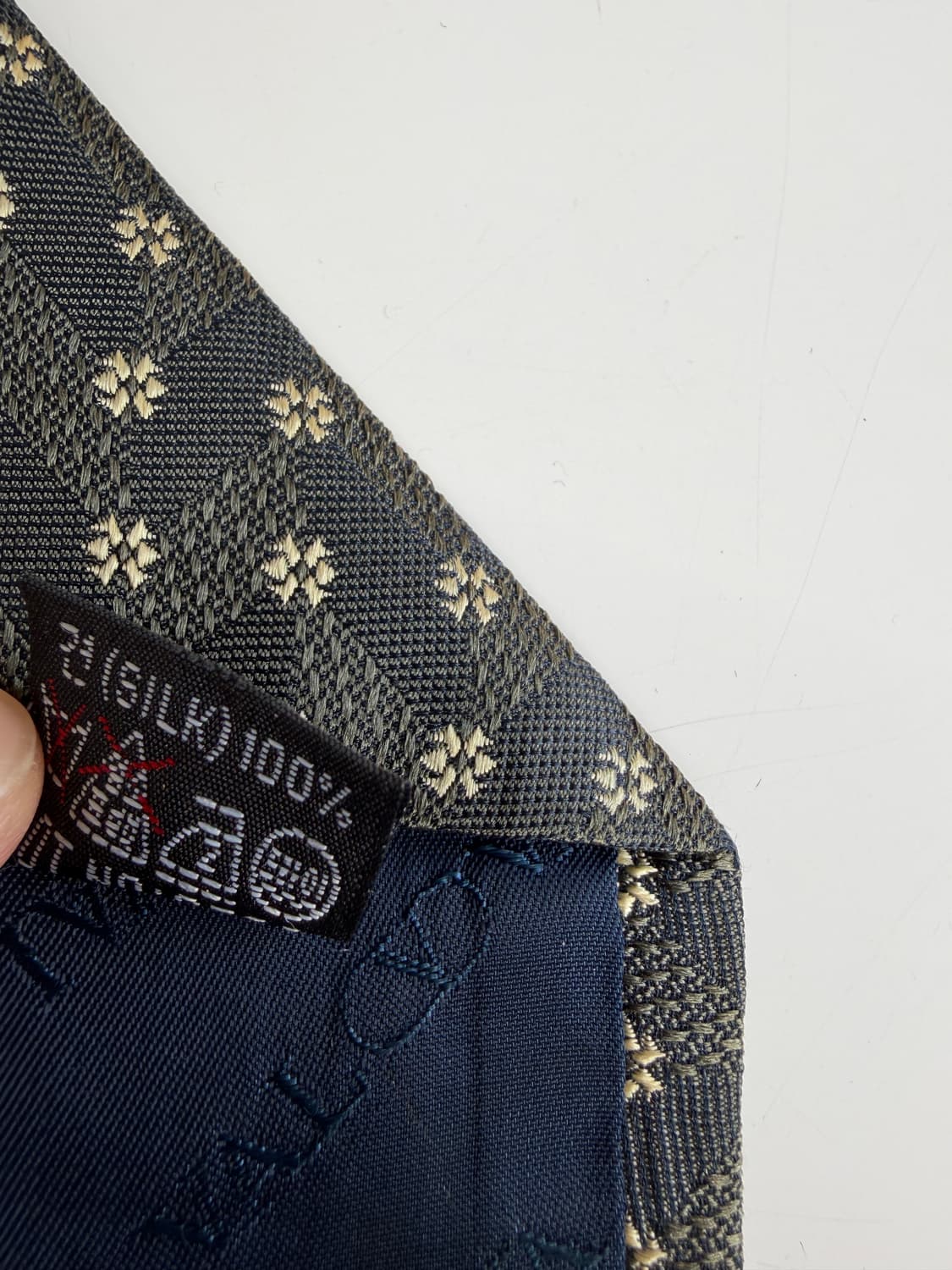 발렌티노 (Valentino) 명품 실크 넥타이 9.3cm 상품이미지6