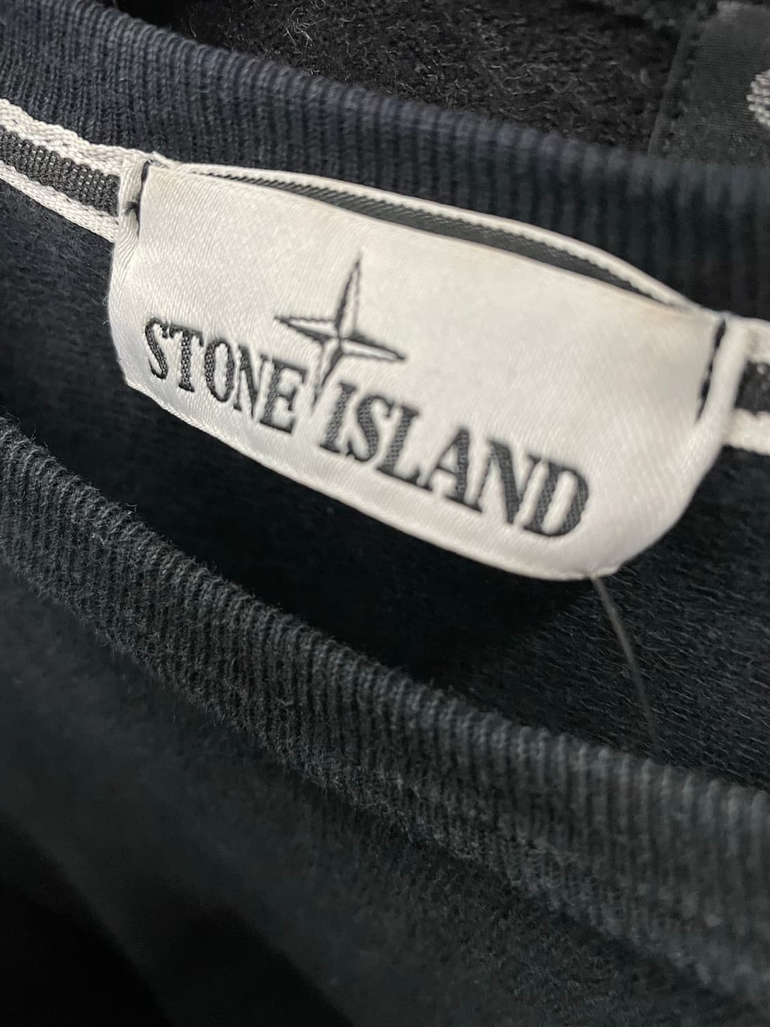 스톤 아일랜드 블랙 크루넥 스웨트셔츠 H1401 상품이미지5