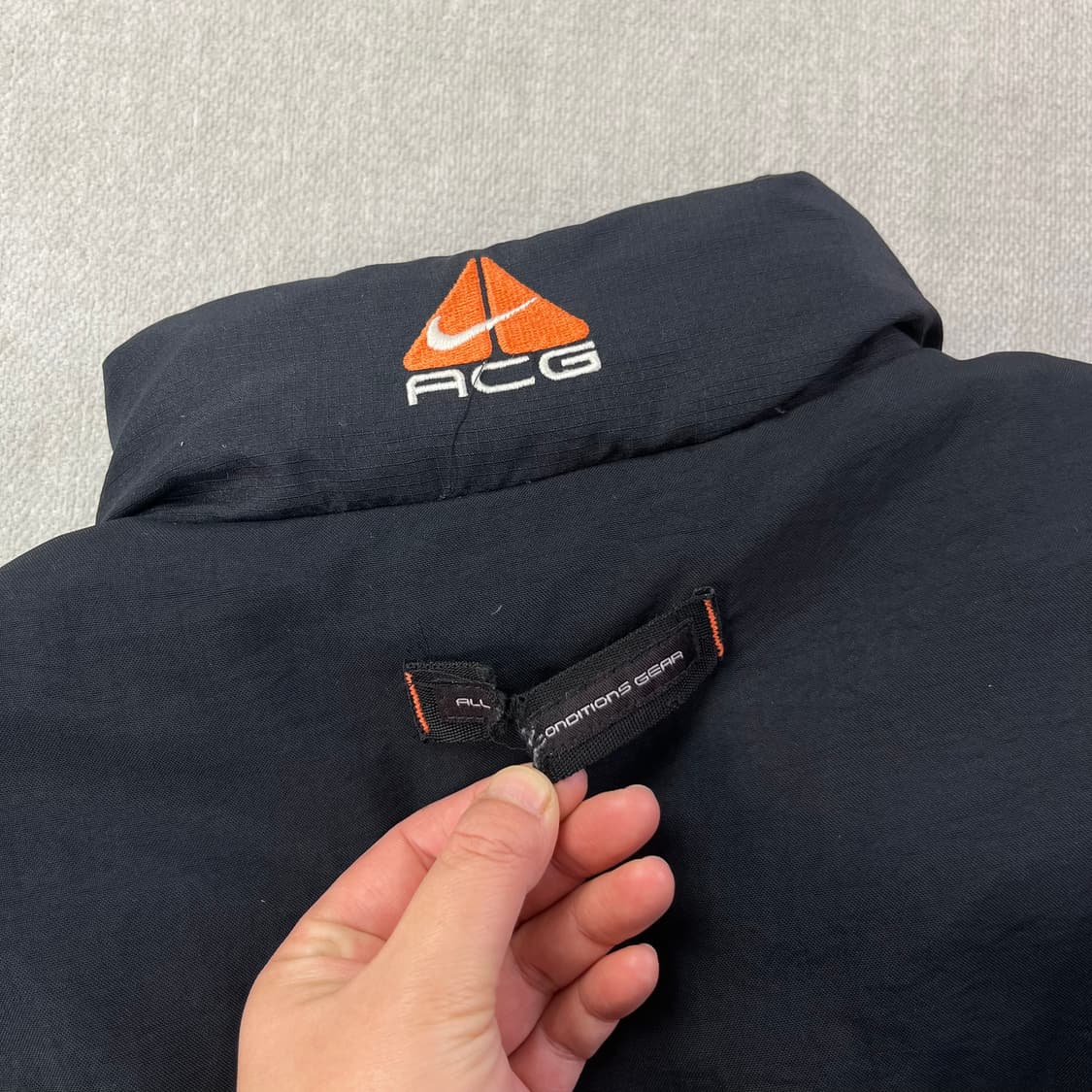 105 나이키 ACG 올드스쿨 패딩조끼 상품이미지3