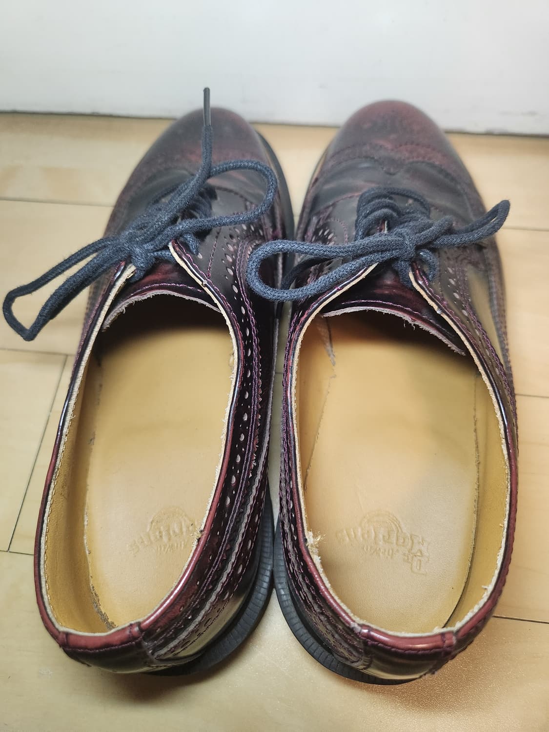 닥터마틴 윙팁 버건디 (260) 상품이미지3