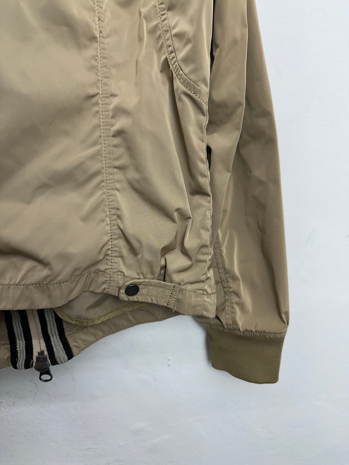 Armani Jeans Slim Fit Nylon Bomber Jacke 상품이미지9