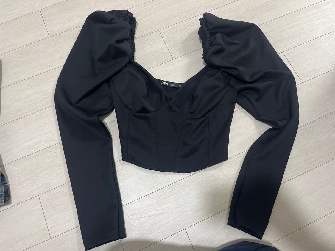 자라 크롭 긴팔 상품이미지1