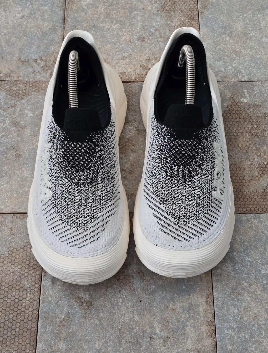 (280)호카 리스토어 tc 블랙 앨러배스터  상품이미지2