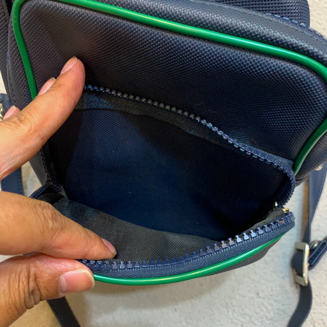 라코스테 레더 미니 크로스백 상품이미지7