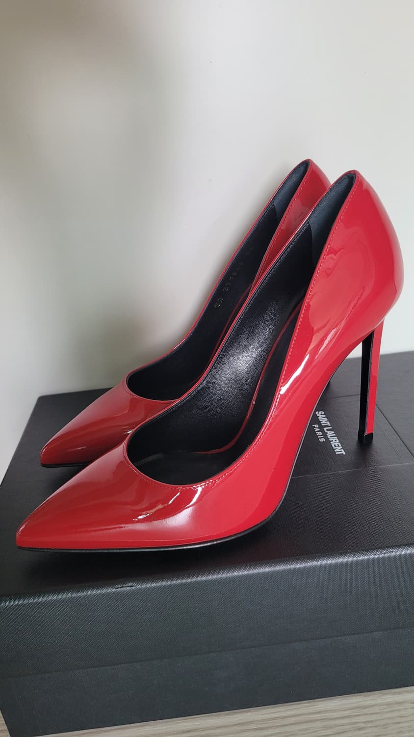생로랑 ANJA 100 펌프스 페이턴트 레드 사이즈 36 팝니다. 상품이미지1