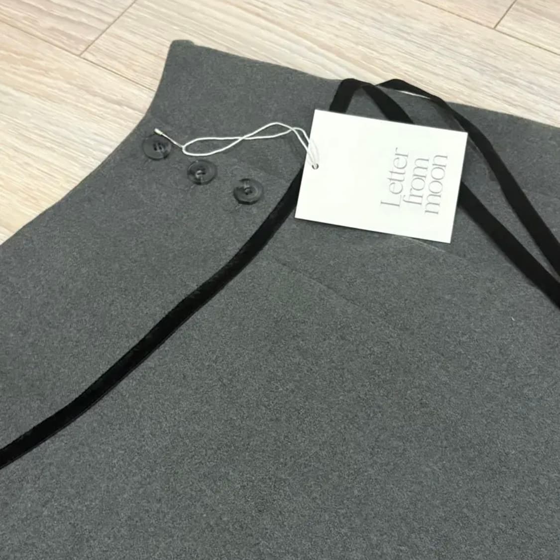 레터프롬문 미닛 ‎리본 플리츠 스커트 그레이 상품이미지3