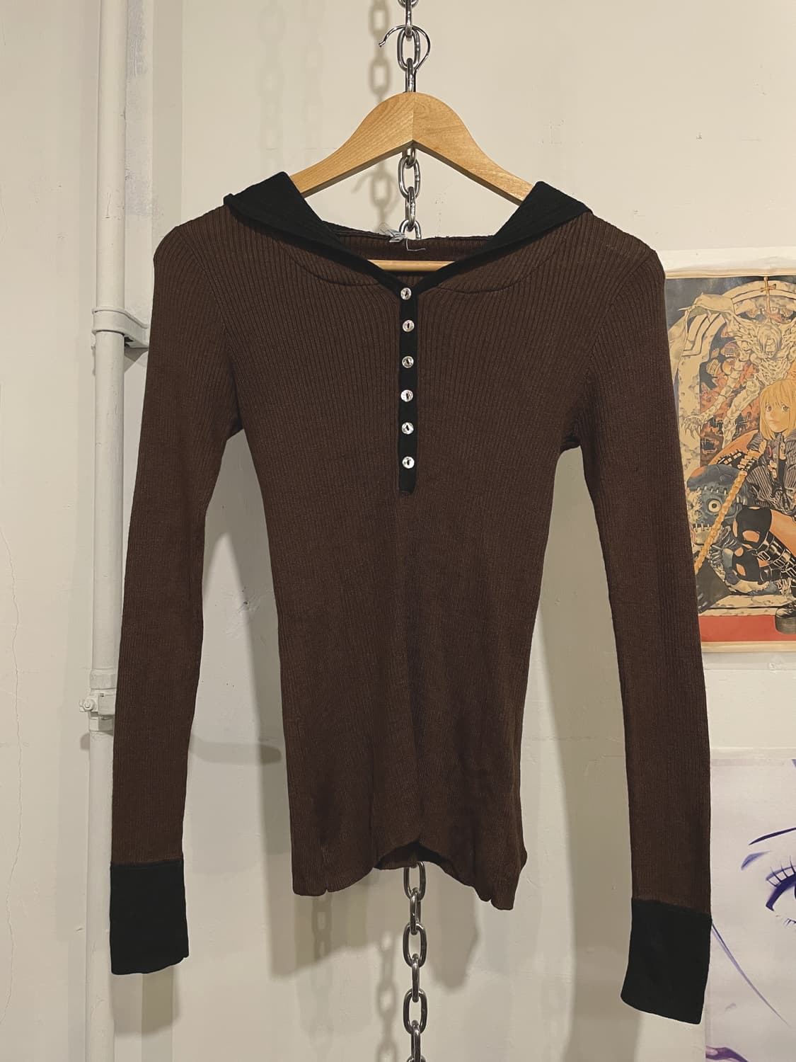 자개 단추 딥브라운 골지 후드 니트 상품이미지1