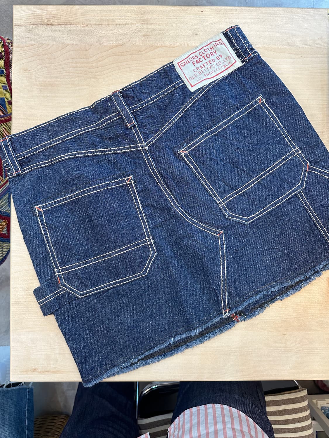Old betty's 중청 프린트 화이트 스티치 미니 데님 스커트 상품이미지2