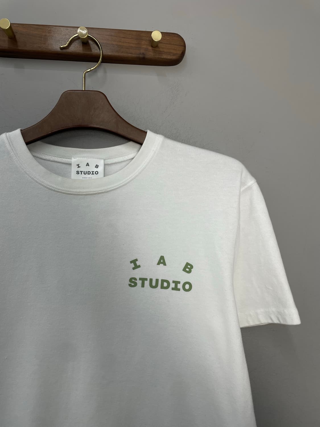 아이앱 스튜디오 라이트 그린 로고 반팔 H2259 상품이미지4