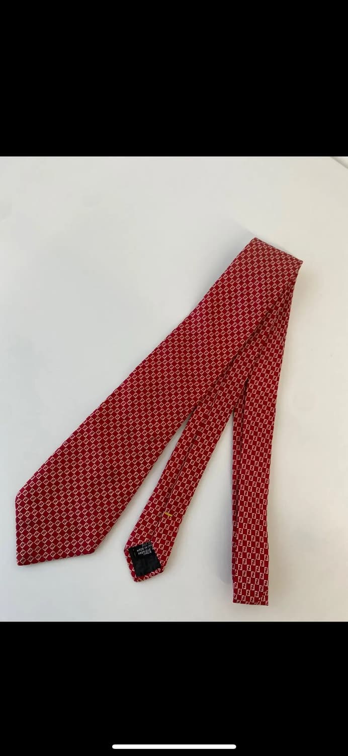 팬디 FF 로고 패턴 레드 실크 넥타이 상품이미지1