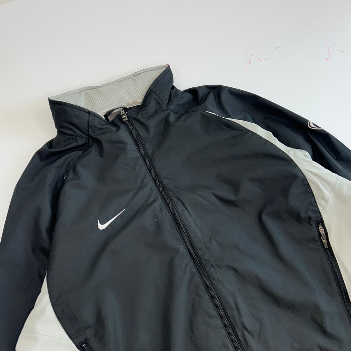 Nike 나이키 그레이 블랙 배색 바람막이 상품이미지4