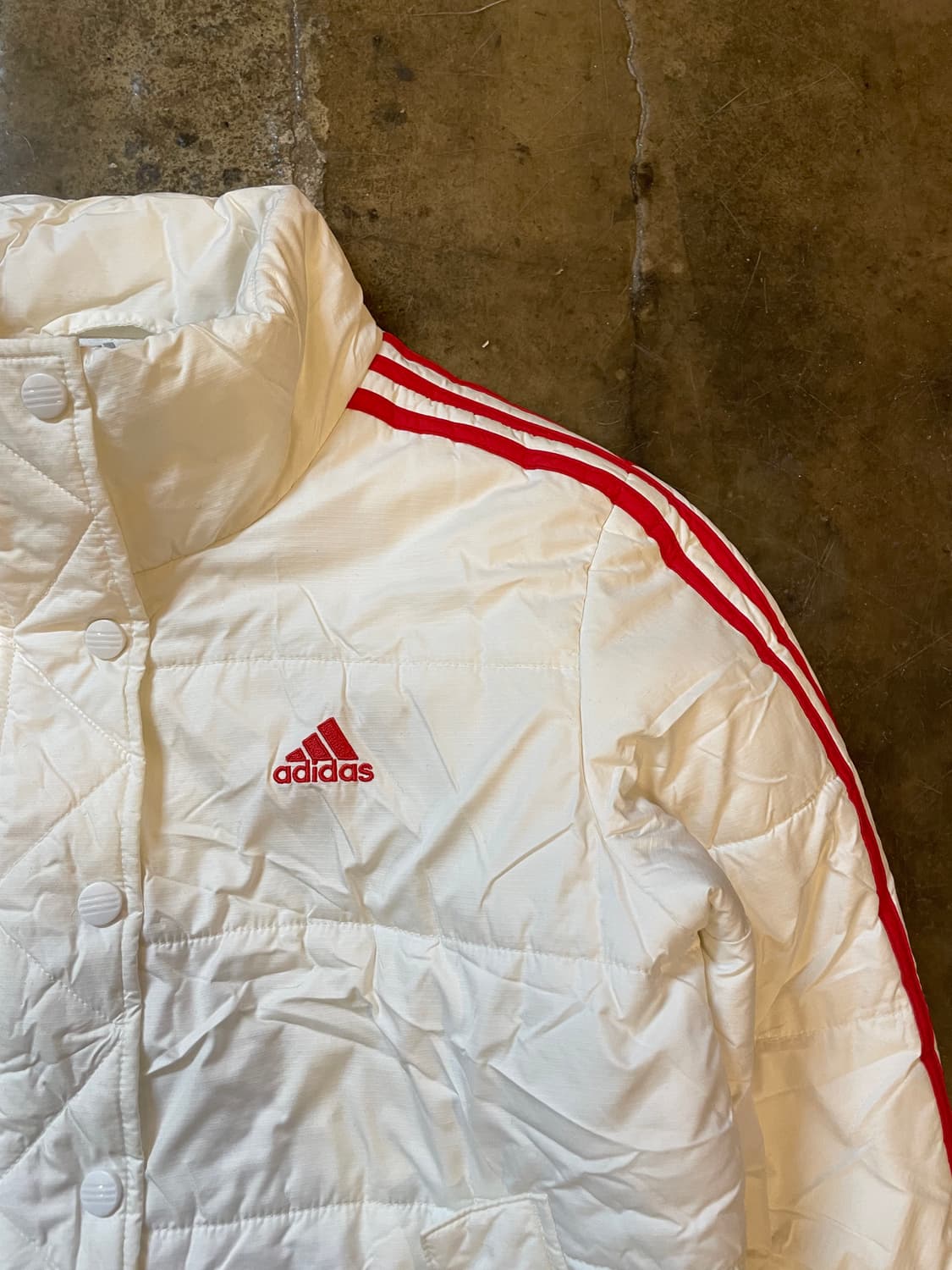 아디다스 y2k 레어 화이트 레드 숏 패디드 자켓 상품이미지3