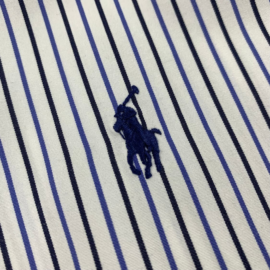 폴로 랄프로렌 포니로고 커스텀핏 네이비 스트라이프 하프셔츠 상품이미지3