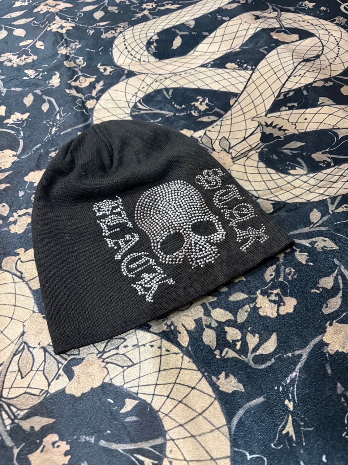 Gothic skull cubic beanie 상품이미지1