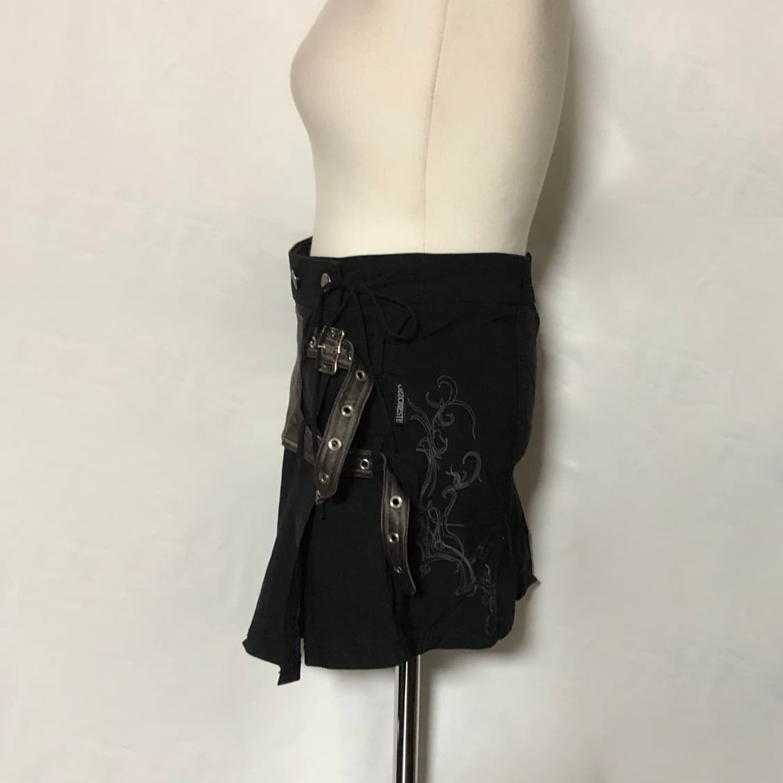 오즈온 버클 스커트 블랙 상품이미지7