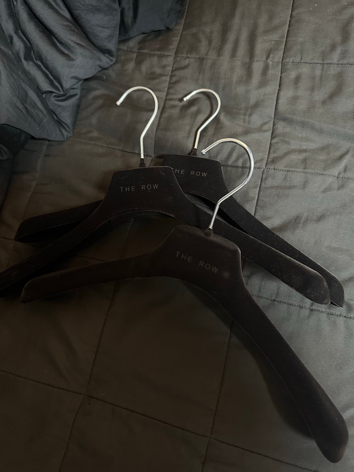 더로우 벨벳 옷걸이 상품이미지1