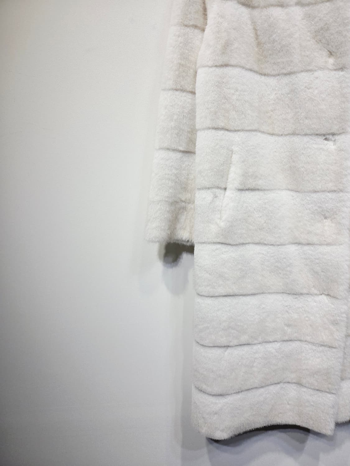 JULL-LOG 줄로그 에코퍼 롱 코트 상품이미지4