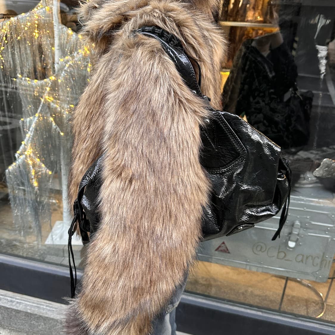 00s 프란체스코 비아시아 페이턴트 가죽 코셋 백 상품이미지4