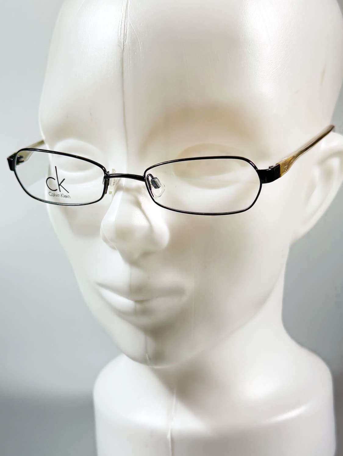 캘빈클라인 블랙 메탈 슬림 스퀘어 빈티지 안경 상품이미지8