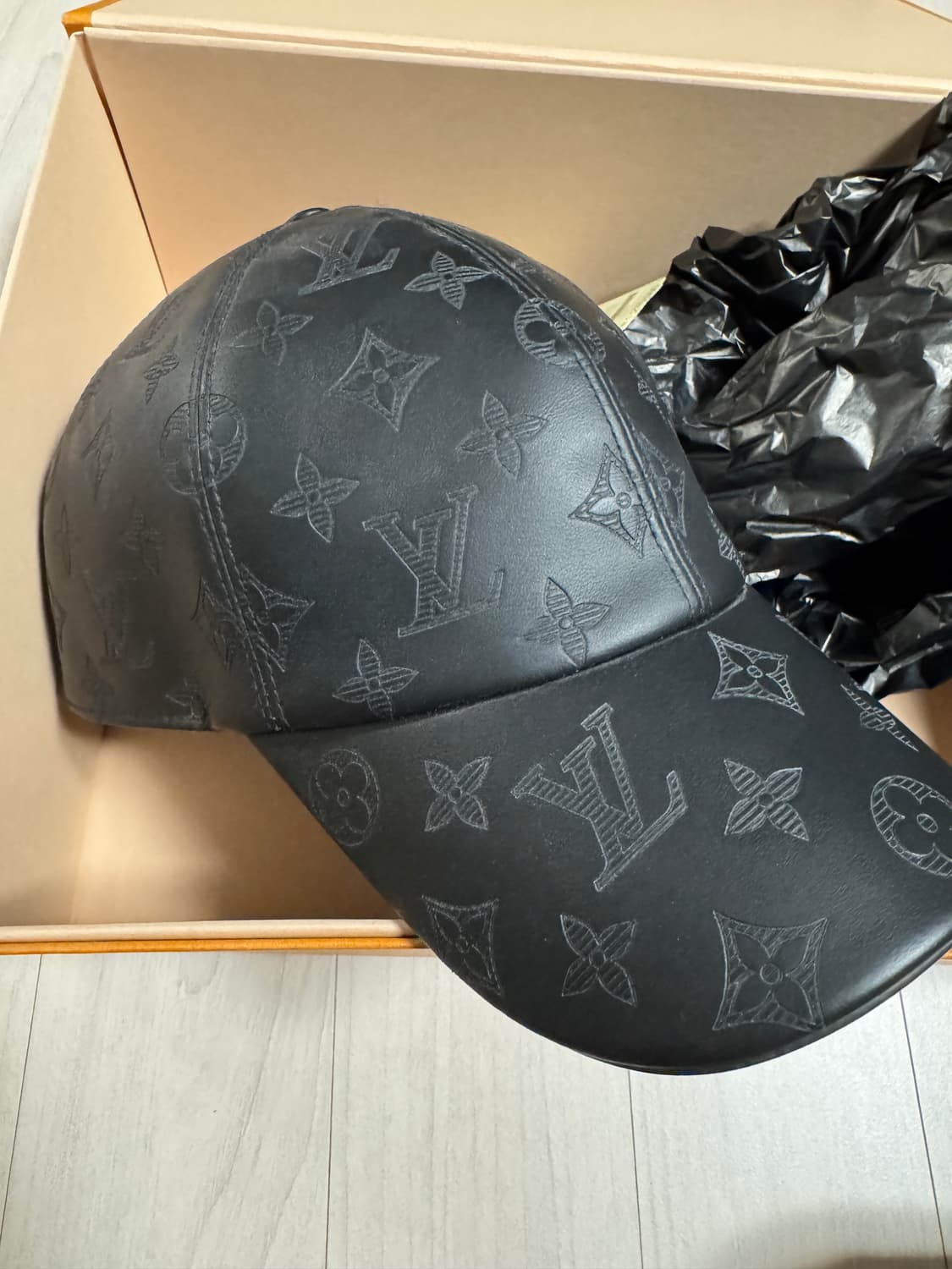루이비통 M76580 블랙레더 캡 58 상품이미지2