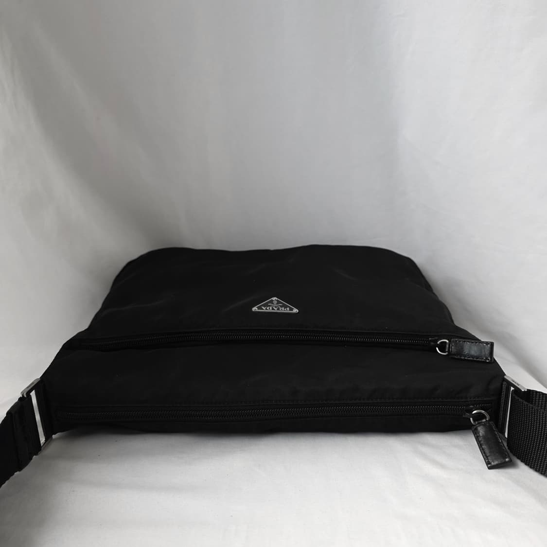 [정품 PRADA] 프라다 투지퍼 나일론 크로스백 숄더백 남녀공용 상품이미지6