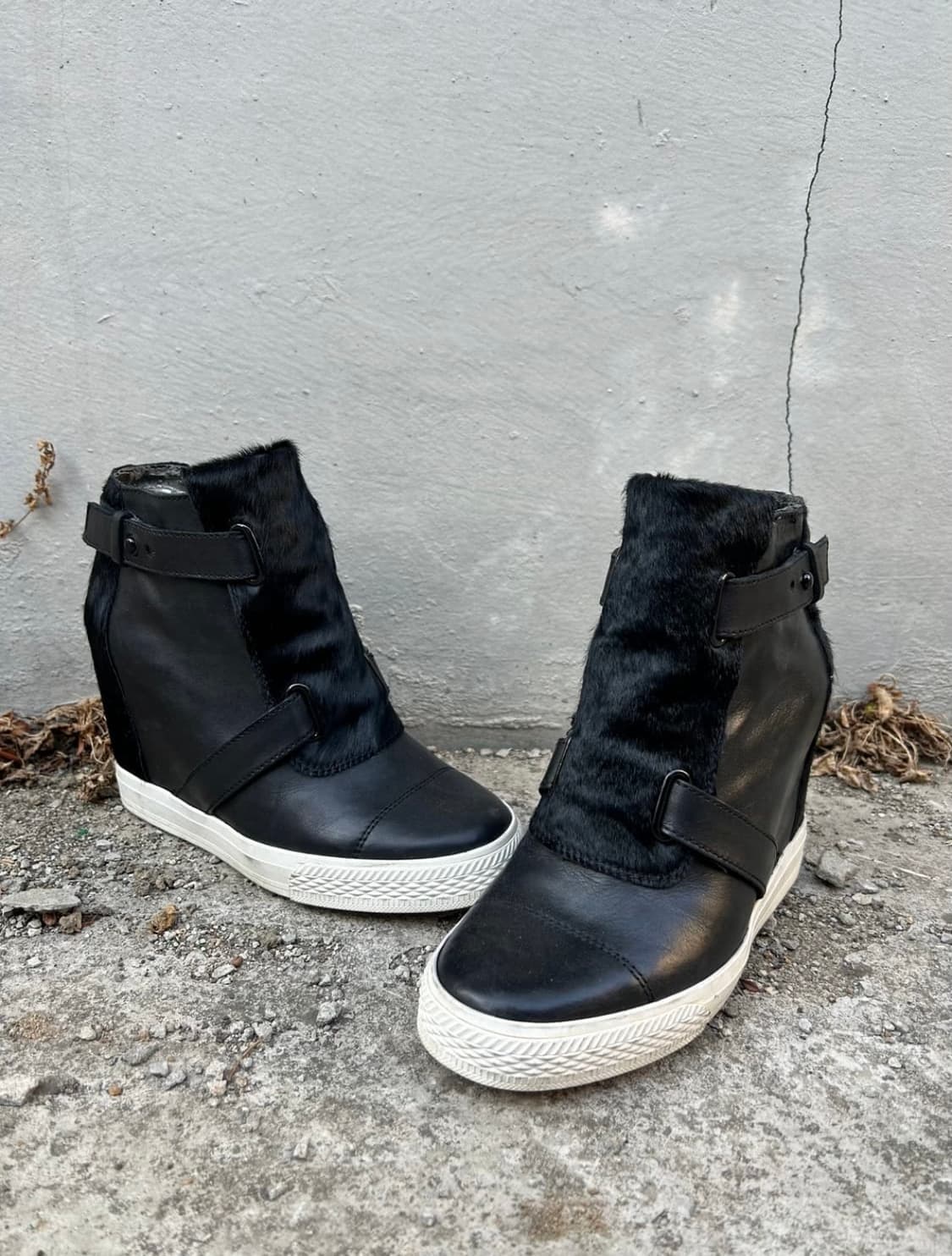 Dkny 송치 버클 웨지힐 상품이미지1